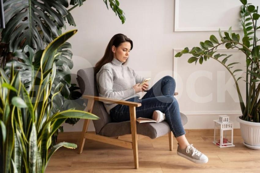 Woman using smartphone as habit 23 2149240921 jpg